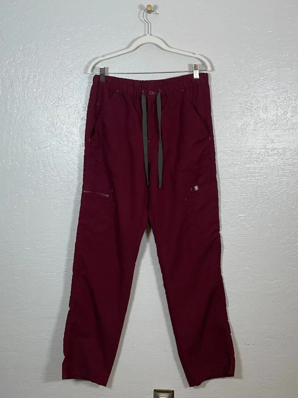 FIGS Men L Maroon Red Cairo Cargo Scrub Pants Drawstring Waist Technical Pockets